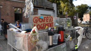 photo café logement action forest